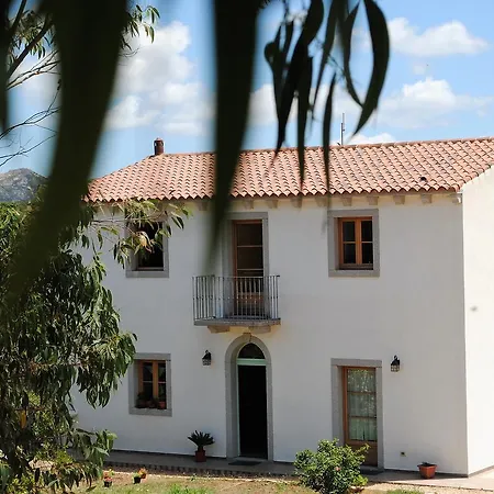 Terre Di L'alcu Bed and breakfast Luogosanto