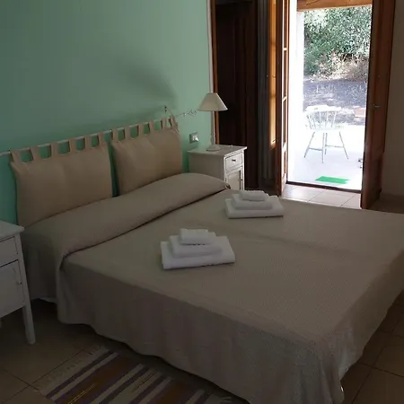 Terre Di L'alcu Bed & Breakfast Luogosanto